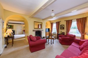 Sitting Room- click for photo gallery